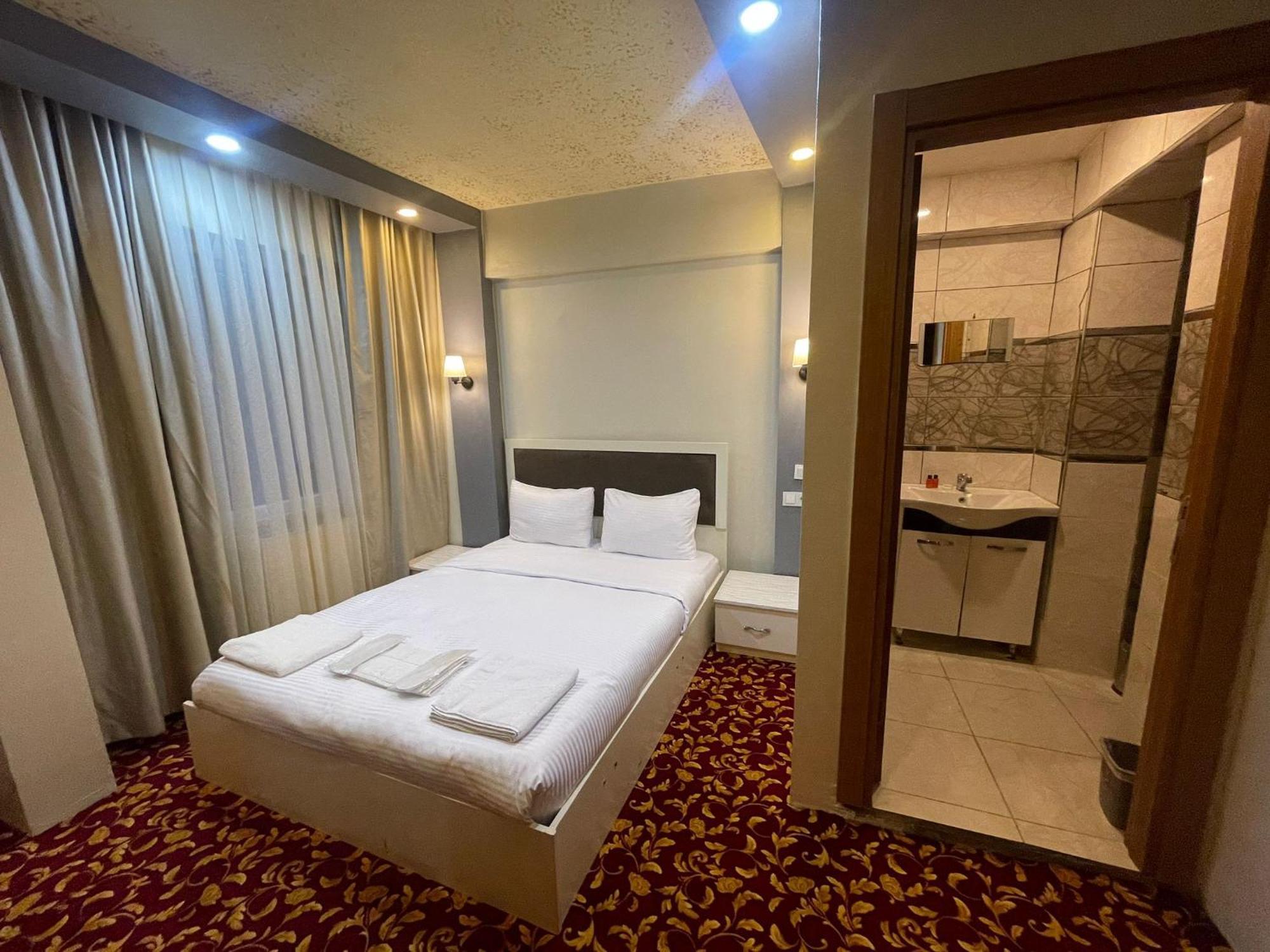 Ufuk Hotel Стамбул Экстерьер фото